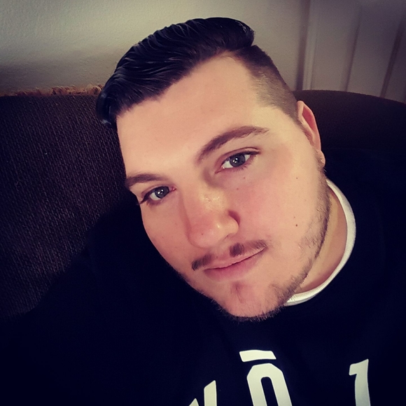 Meet your Posher, Derek - Picture 1 of 1